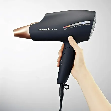 Suszarka Panasonic EH-NA98-K825 suszarka do włosów zapewniająca nawilżenie 1800W Suszarki do włosów Panasonic 5025232910922
